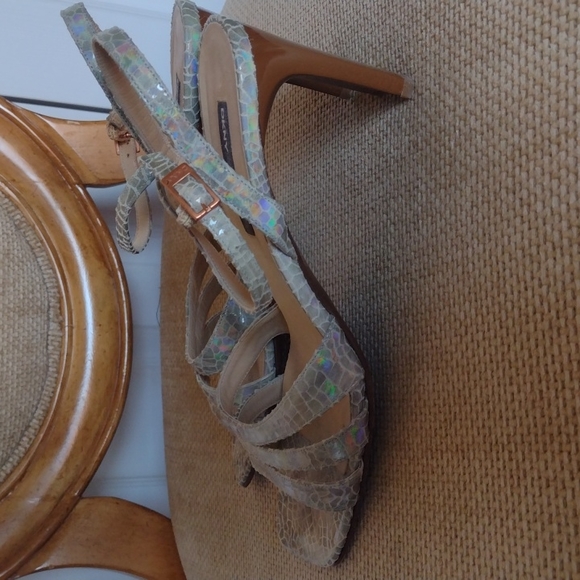 Sandals - Picture 4 of 4